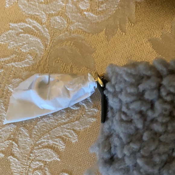 NEW UGG Vintage Gray Suede/Lamb Credit Card Holder - Picture 6 of 6